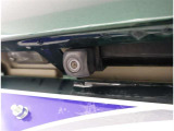 バックカメラが付いているので後方確認が非常にしやすいです。今や運転初心者も熟練者も必須装備!ついていて損はないですね♪