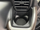 【運転席側ドリンクホルダー】
