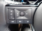 ステアリングスイッチが装備されておりステアリングから手を離す事無くオーディオ類の操作が可能ですので非常に便利です♪