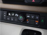 ◆オートエアコン装備◆ お好みの温度を設定をするだけで、後は、自動で風量を調節してくれます!快適にドライブが楽しめます。