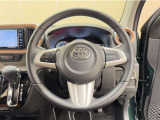 ステアリングスイッチ搭載!手を離さずに手元のスイッチでさまざまな操作が可能。運転中、視線をそらさなくても操作ができて安全です!