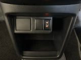 【シートヒーター】運転席にはシートヒーターが装備されております。冬場寒い時期や、夏場でも車内のエアコンが苦手な方には嬉しい装備です!