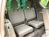 3列目シートはもちろん状態良好☆大人でもゆったりと座って頂けますので、大人数でのお出かけもラクラクです♪ご家族で、気の知れた仲間で、ドライブに行くのが楽しみですね♪