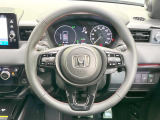 【純正革巻きステアリング】上質な革を使用することで、手にしっかり馴染みとても運転しやすいハンドルです♪