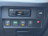 衝突被害軽減ブレーキなどの安全装備も搭載しております☆ETCも付いてますよ(*^▽^*)