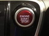 ワンプッシュでエンジンのスタート、ストップが出来て便利です。