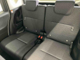 後部座席です。座り心地も足元もゆったり♪♪
