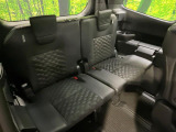 3列目シートはもちろん状態良好☆大人でもゆったりと座って頂けますので、大人数でのお出かけもラクラクです♪ご家族で、気の知れた仲間で、ドライブに行くのが楽しみですね♪