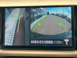 左サイドカメラとフロントカメラ運転席から死角となりやすい車両左前部分や前方部分もバッチリ見えます♪