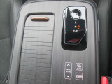 操作性の良いフロアシフトスイッチ&プロパイロットパーキングスイッチ
