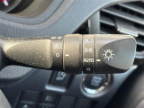 【オートライト(AUTO)】外の明るさをシステムが感知して、自動でヘッドライトが点灯します!ヘッドライトをつけ忘れを防ぐ便利機能です。