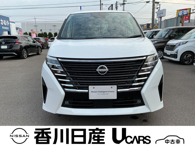 セレナ 1.4 e-4ORCE ハイウェイスターV 4WD 