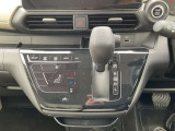 タッチパネル式オートエアコン ☆CVT無段変速機 変則ショックが少なく低燃費