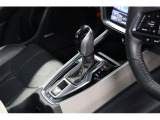 シフトレバーを倒すだけでスポーツモードに!なおかつ前後させればシフトアップ・ダウンができます!スポーツ走行や坂道でも便利!