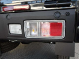ブレーキランプには視認性に優れたLEDバルブを備えたテールレンズです!