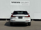 ◆バック/万が一を考え、安全性を重視する方に選ばれているVOLVO車。ドアを開閉するとその重み・厚みに驚くはず