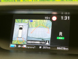 【アラウンドビューモニター】専用のカメラにより、上から見下ろしたような視点で360度クルマの周囲を確認することができます☆死角部分も確認しやすく、狭い場所での切り返しや駐車もスムーズに行えます。