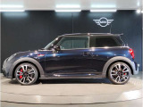 気密性の高いMINIは外観のかわいらしさとは裏腹に、外の雑音を遮り、高級感のある快適なドライブをお楽しみいただけます。