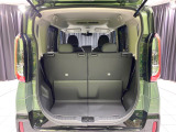 普段のお買い物や通勤、送迎等に十分な荷室スペースを確保しております。セカンドシートを倒すと、大きな荷物の積載も可能です♪