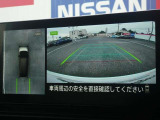 ☆全周囲カメラが駐車をアシスト☆4つの高解像度カメラで車の周囲を撮影!ミニバンなどの見えにくい死角の駐停車も驚く程に楽々です。バックカメラは、車庫入れの時は勿論、後方の安全確認もできて安心です♪