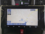 純正ナビを装備。タッチパネル式で使いやすく、お出かけもラクラクです。