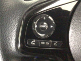 ステアリングリモコンは、運転中でも簡単に音量調整やチャンネル変更もできます!わき見運転防止にもつながるので安心です♪