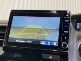 【バックカメラ】リバースにするだけで映ります、後方の安全確認や、狭い駐車場での車庫入れ、雨の日や夜間など視界の悪い時に便利です!安全にバックする為には欠かせない装備です。
