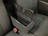 運転席アームレストもありますよ☆