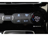 室内を快適温度にするオートエアコン!スイッチもシンプルで大きいので操作しやすく、オールシーズン快適なドライブに出かけられますね♪