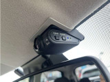 【日産純正 車内撮影用カメラ付きドライブレコーダー装着車】 映像/音声の記録はもちろん、映像再生時に走行軌跡や車速のわかるGPS搭載。事故時の客観的な検証に役立ちます