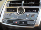 オートエアコンで車内はいつでも快適です♪