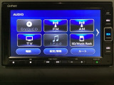 ナビゲーションはフルセグTV、インターナビ対応のGathers純正メモリーナビを搭載しています。Bluetoothオーディオ機能がありますので、スマートフォンなどの音楽も再生できます。
