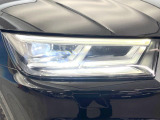 ●LEDハイビームが多数独立で存在し、ハイビーム時に対向車や前方を走る車の部分をロービームに切り替えが可能!!シーケンシャルウインカーも装備!!