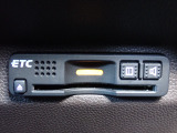 ■【ETC車載器】が装備されています。セットアップをしてお渡しとなり、ETCカードを差し込むだけで高速道路の利用が可能です。
