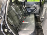 後部座席も気になるようなキズ・汚れやへたり等、大きなダメージはなく、良好な状態です。