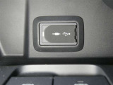 【充電用USB端子】デバイスの充電に便利です。※実際の接続端子は写真で確認or店舗までご気軽にお問合せください♪