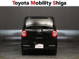 リヤのコンビネーションランプは後続車からも確認しやすいデザインです。