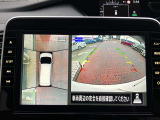 アラウンドビューモニターまるで車を真上から映したような映像で、前後左右の感覚が分かります♪車庫入れや駐車時に大活躍の機能です。