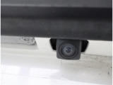 バックカメラが付いているので後方確認が非常にしやすいです。今や運転初心者も熟練者も必須装備!ついていて損はないですね♪