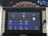 画面が大きくて見やすい8インチナビです!Bluetoothなども対応していますよ♪