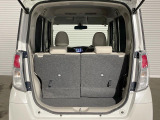 普段のお買い物や通勤、送迎等に十分な荷室スペースを確保しております。セカンドシートを倒すと、大きな荷物の積載も可能です♪