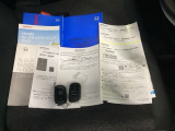 メンテナンスノート【整備記録簿】、取説も揃っています。スマートキーはバッグなどにしまったままボタン操作でエンジンの始動・停止ができて大変便利です。