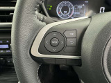 ステアリングスイッチ装備!運転しながら手元でオーディオの操作などができます。