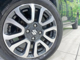 【純正15インチアルミホイール】外観にマッチした純正アルミホイールを装着しております。各種社外アルミホイールや、スタッドレスタイヤも取扱いしております。是非ご相談ください♪