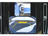 360度のカメラで駐車時も見やすく表示されます。