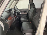 運転席、助手席です。クリーニング済みで綺麗になっております。