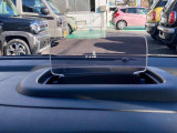 【ヘッドアップディスプレイ】運転席の視線上に車速などを表示してくれるので視線移動や、焦点の調整が軽減されます☆