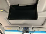 お子様に人気の後席モニター搭載!DVDやテレビ鑑賞して楽しもう!