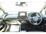 すっきりとした運転席回り☆