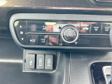 【 オートエアコン 】車内温度を感知して自動で温度調整をしてくれるのでいつでも快適な車内空間を創り上げます!//